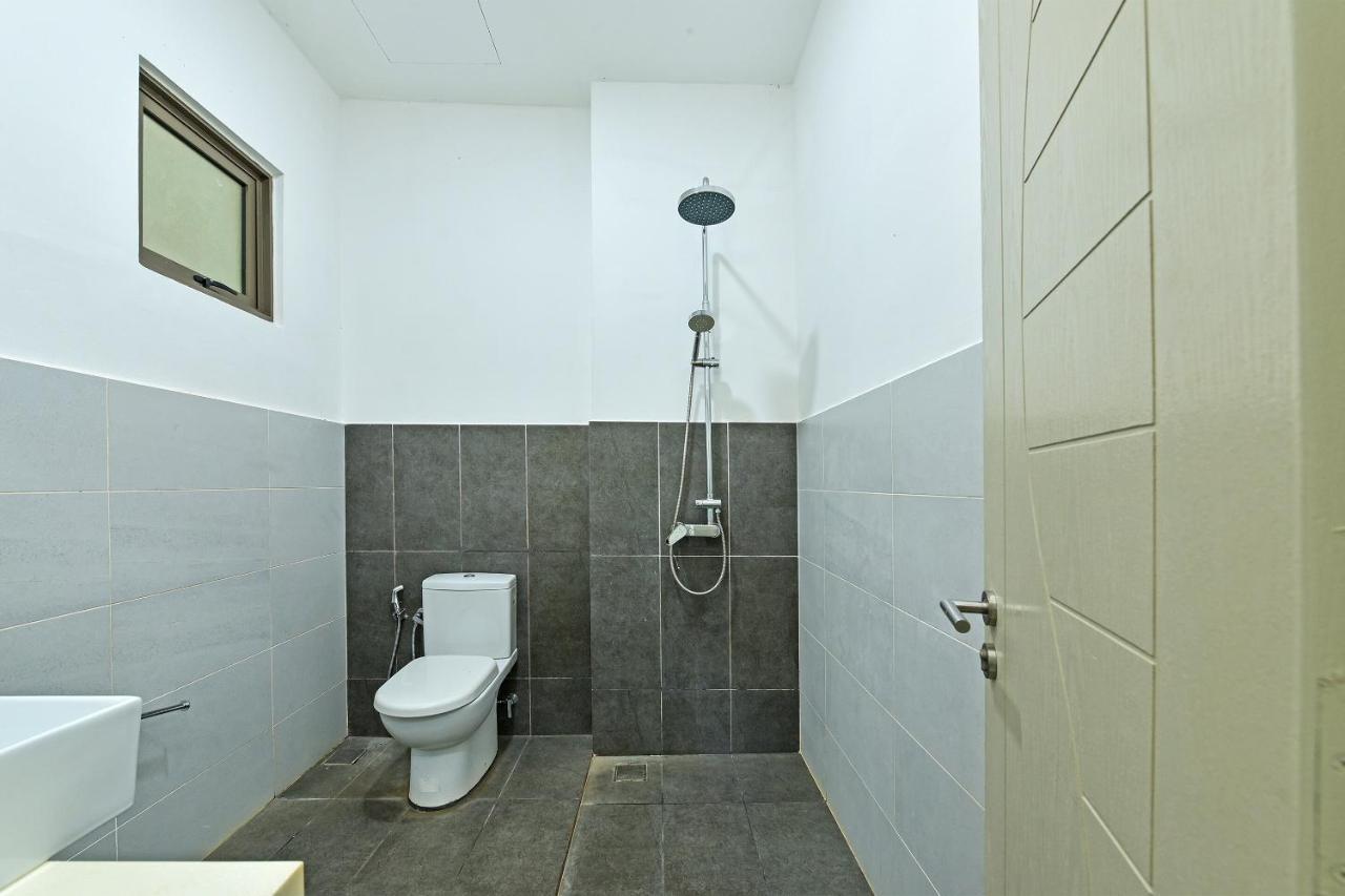 Capital O 90614 Cvia Ummul Hotel Padang Besar Zewnętrze zdjęcie