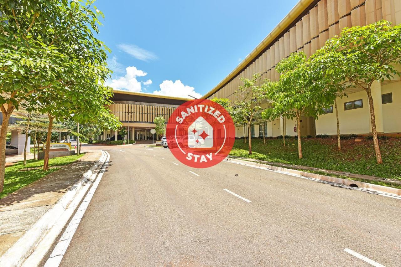 Capital O 90614 Cvia Ummul Hotel Padang Besar Zewnętrze zdjęcie