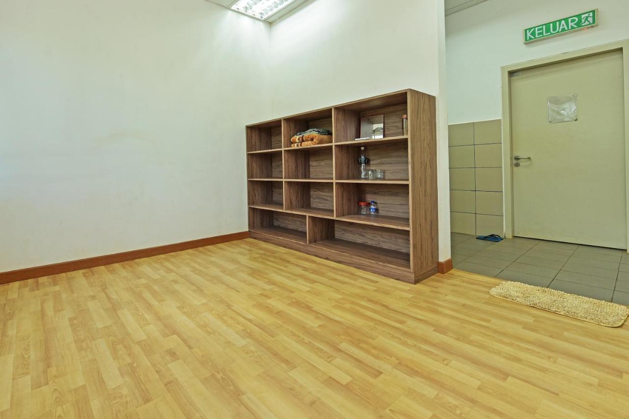 Capital O 90614 Cvia Ummul Hotel Padang Besar Zewnętrze zdjęcie