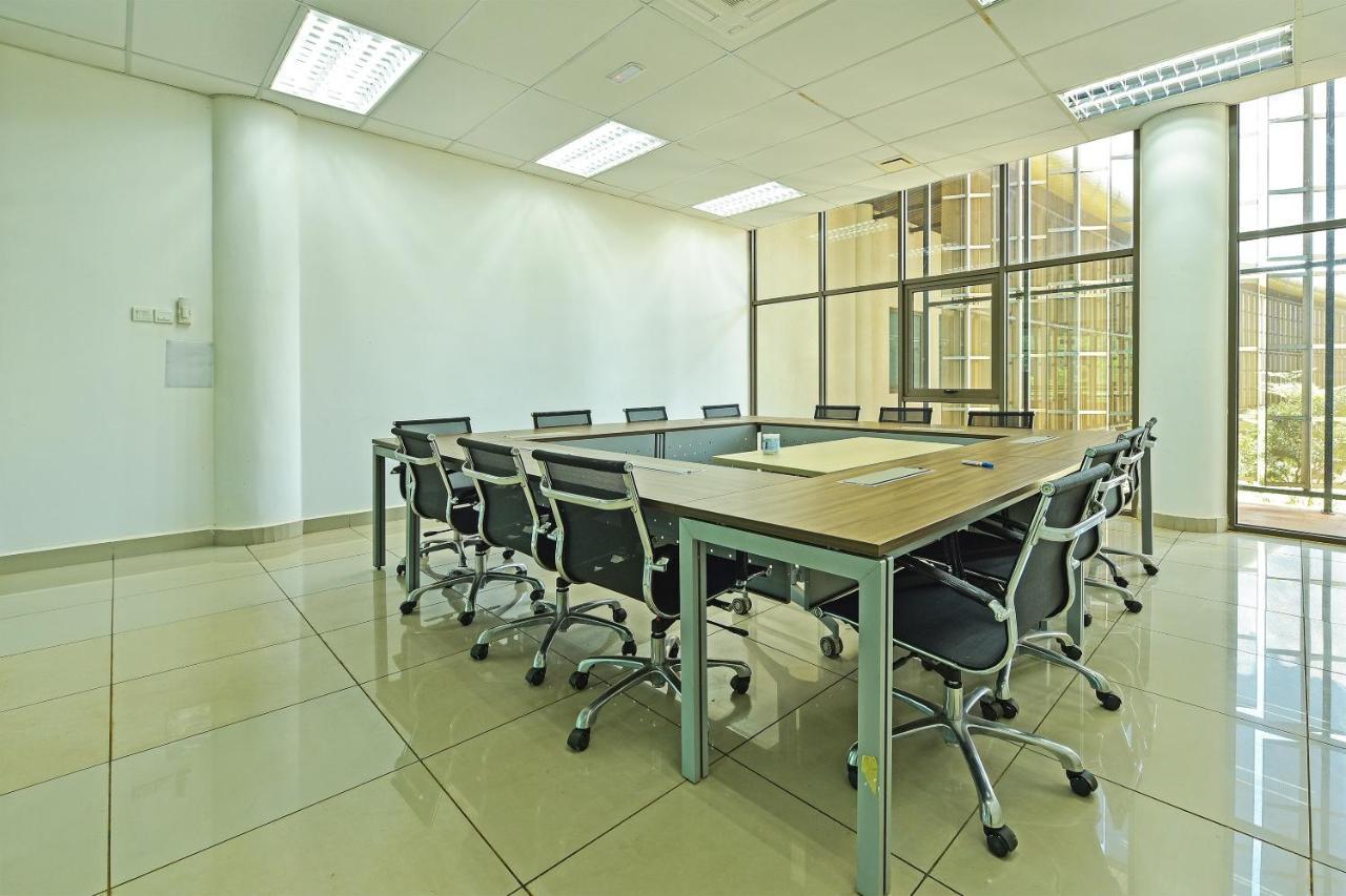 Capital O 90614 Cvia Ummul Hotel Padang Besar Zewnętrze zdjęcie